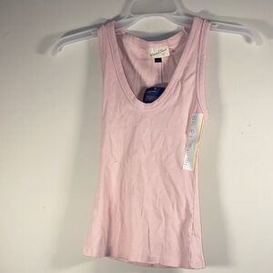 Universal Thread Womens Ribbed V Neck Tank Top Pink